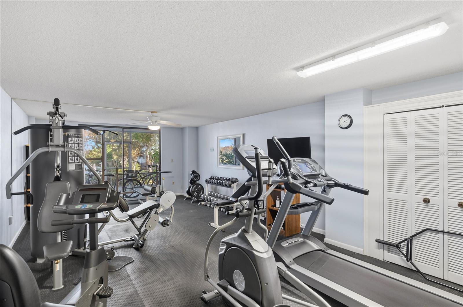 WEST COVE - Residential