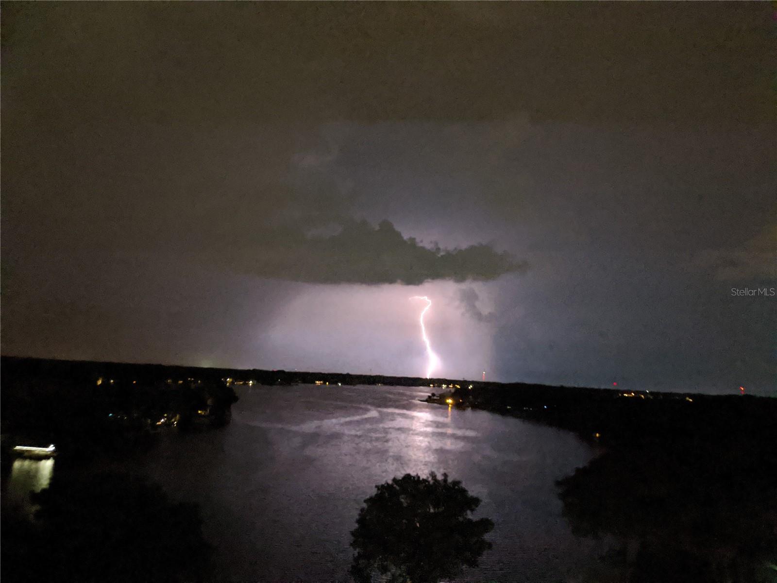 WEST COVE - Residential