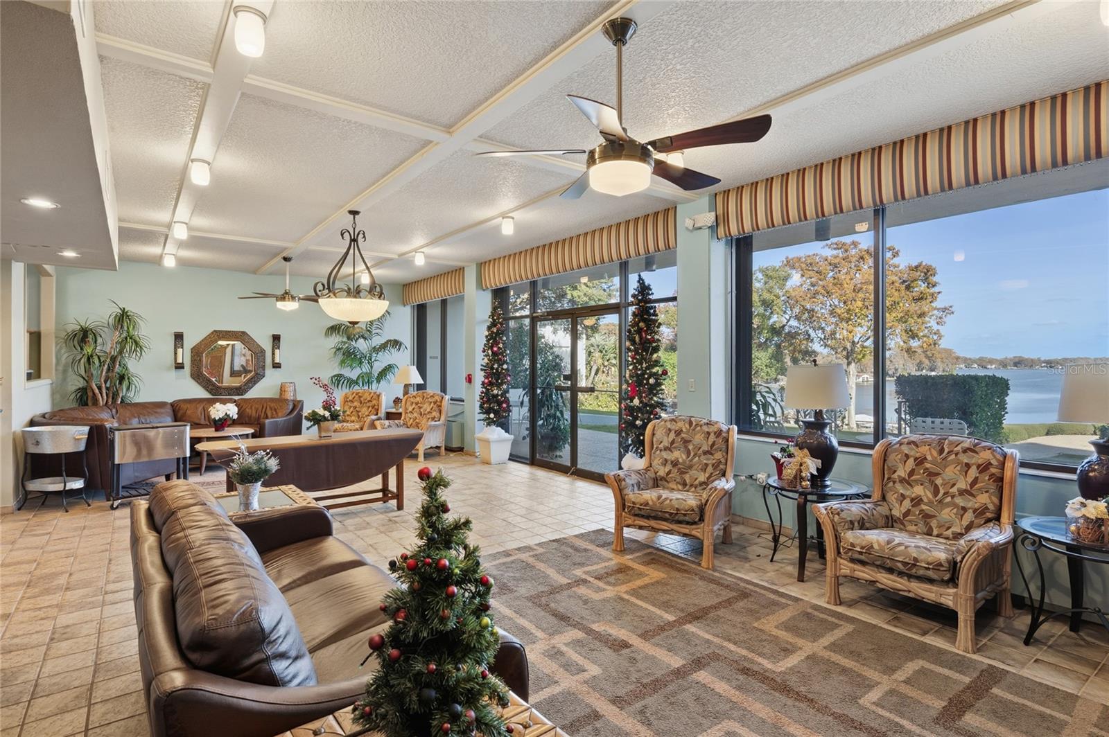 WEST COVE - Residential