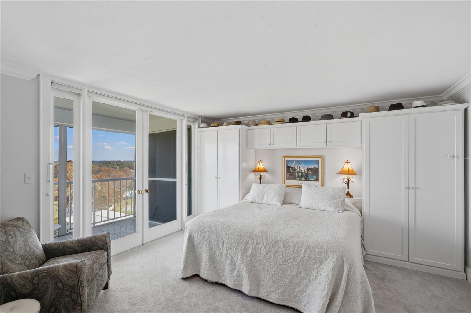 WEST COVE - Residential