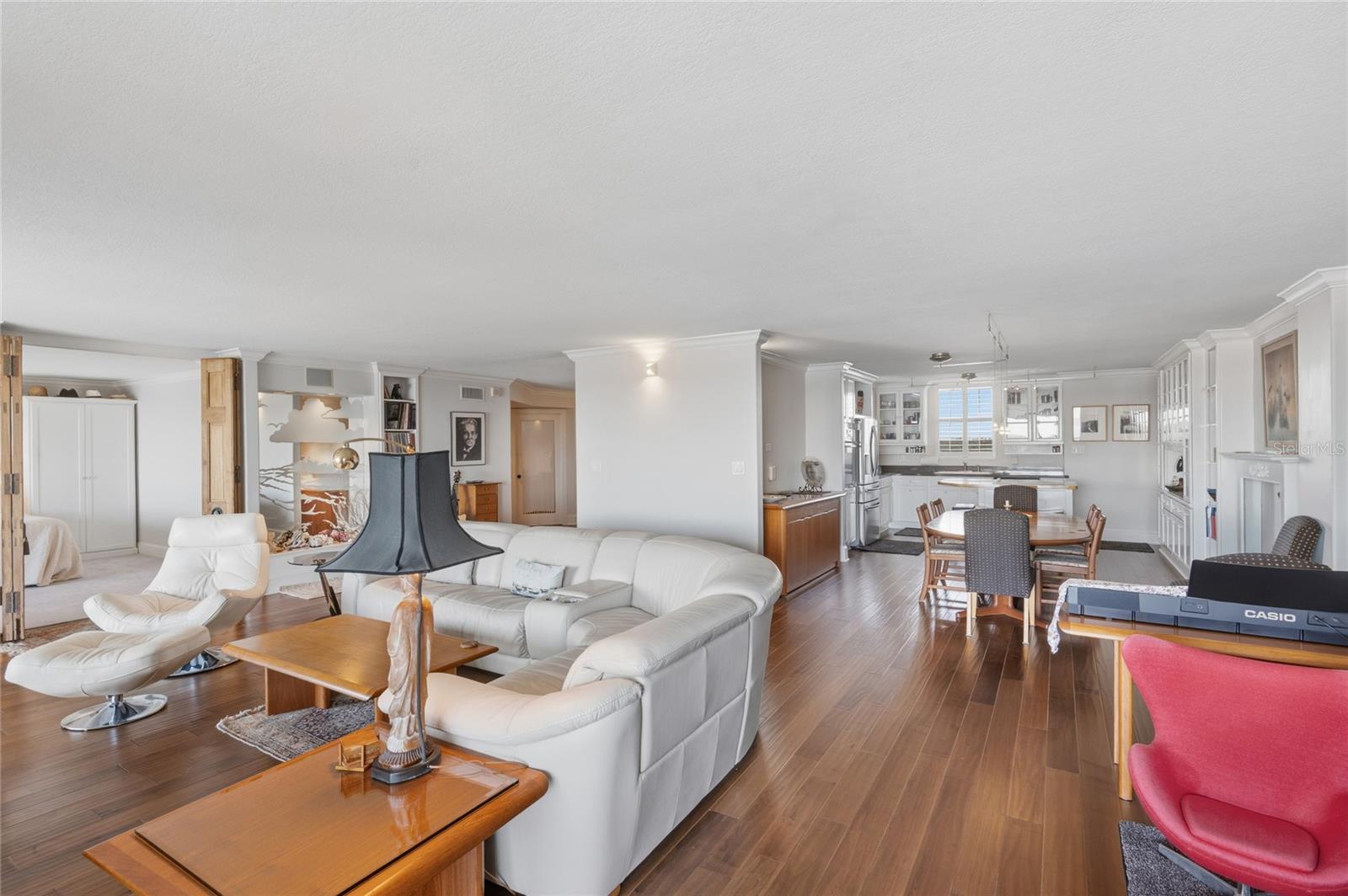 WEST COVE - Residential