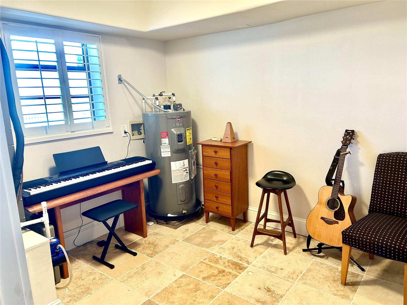 WEST COVE - Residential