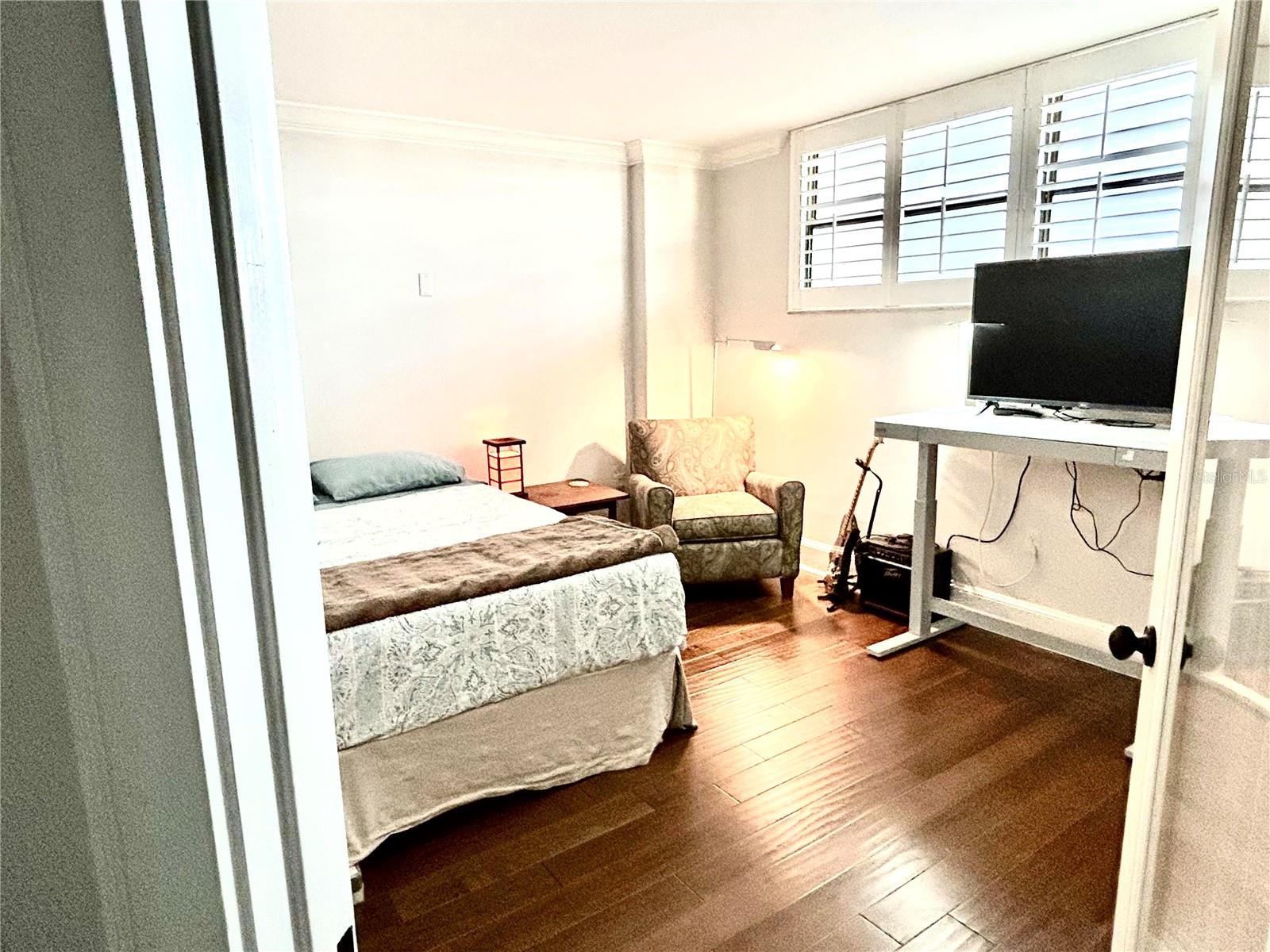 WEST COVE - Residential