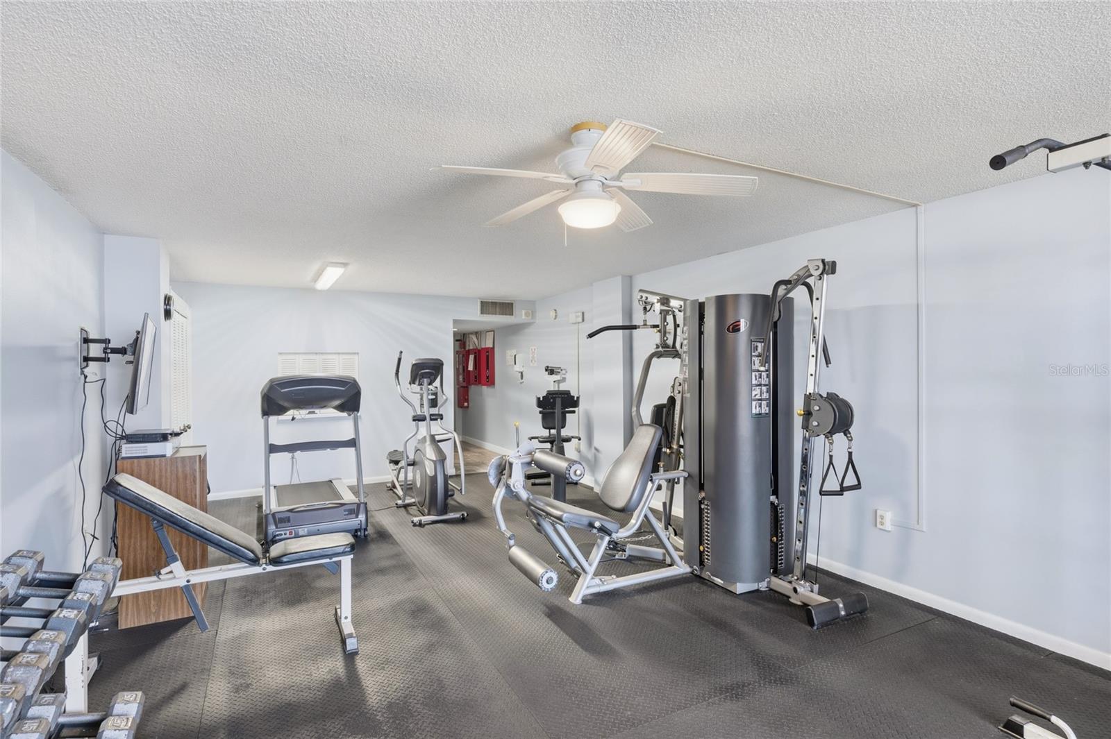 WEST COVE - Residential