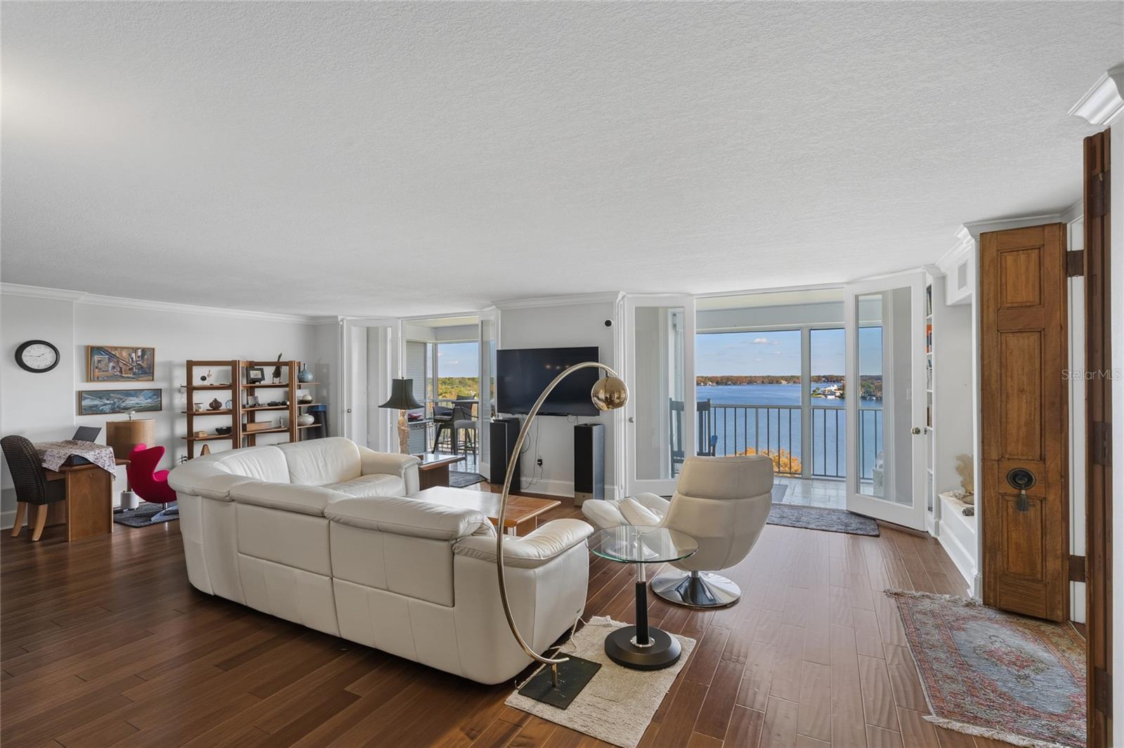 WEST COVE - Residential