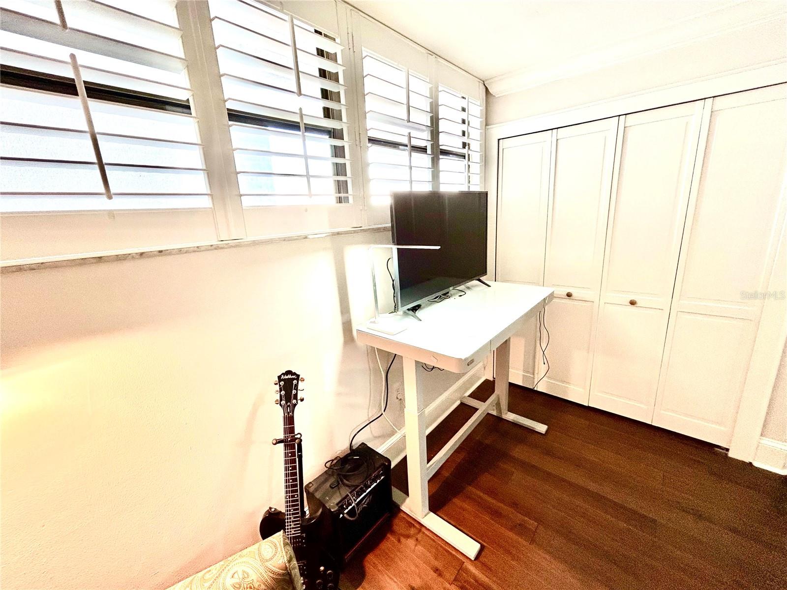 WEST COVE - Residential