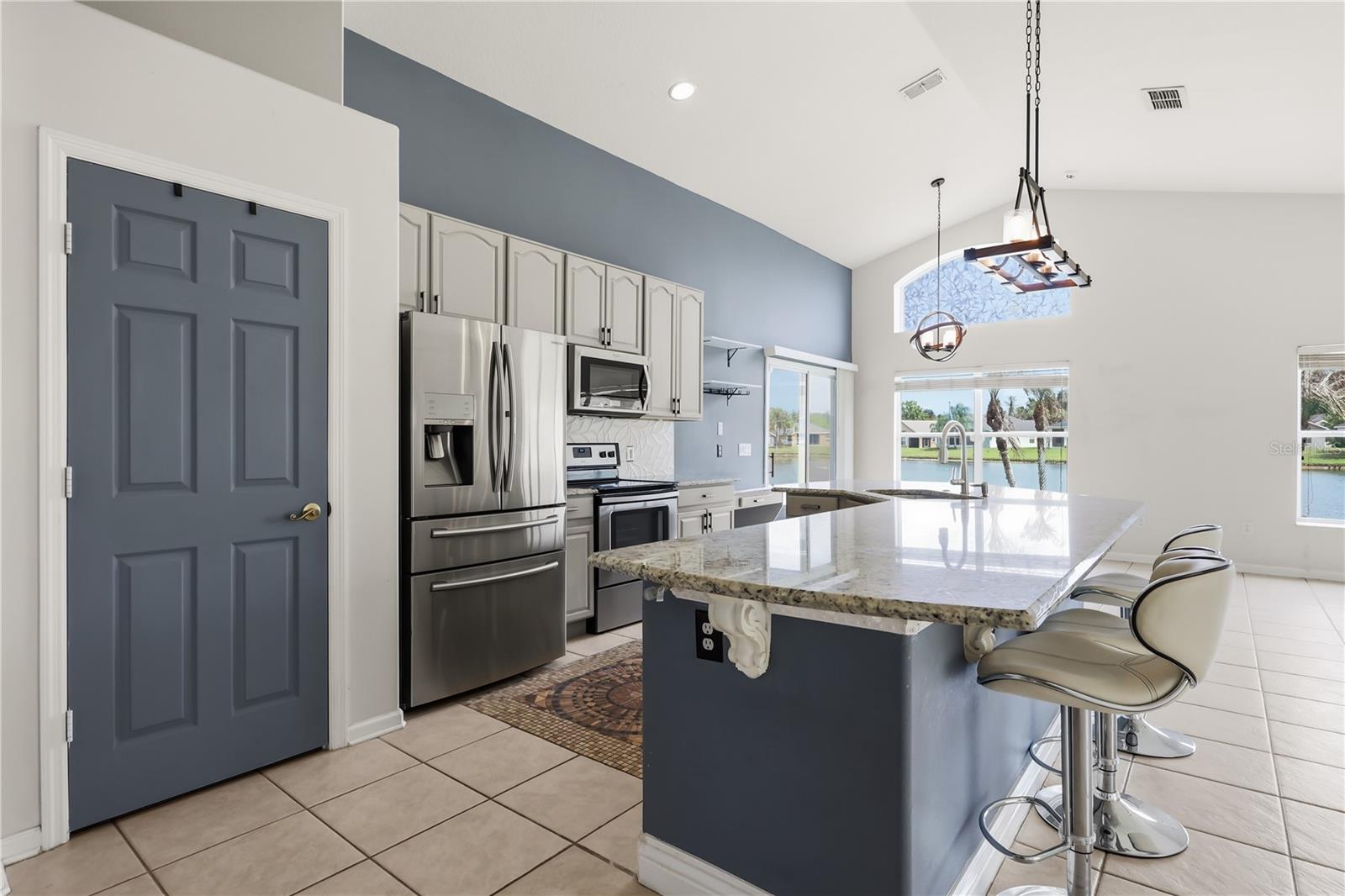 3196 STONEHURST CIRCLE