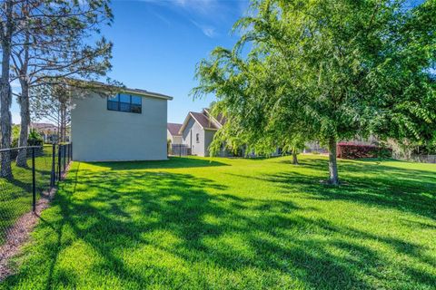 A home in LAKELAND