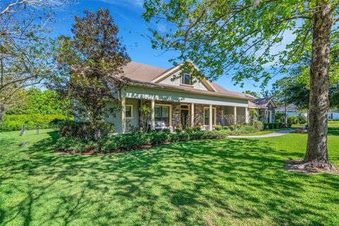 A home in LAKELAND