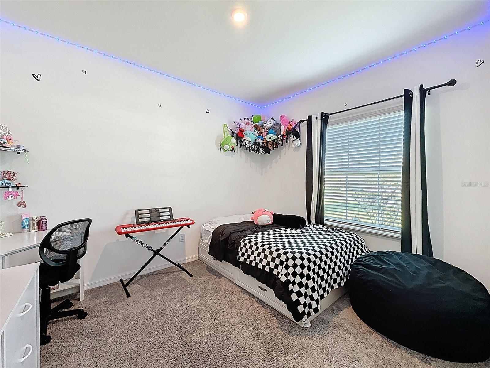 ROYAL HIGHLANDS - Residential