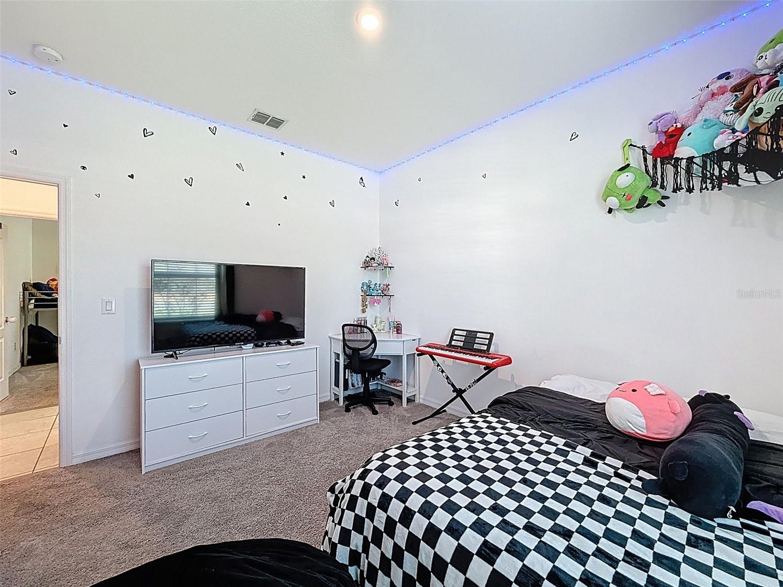 ROYAL HIGHLANDS - Residential