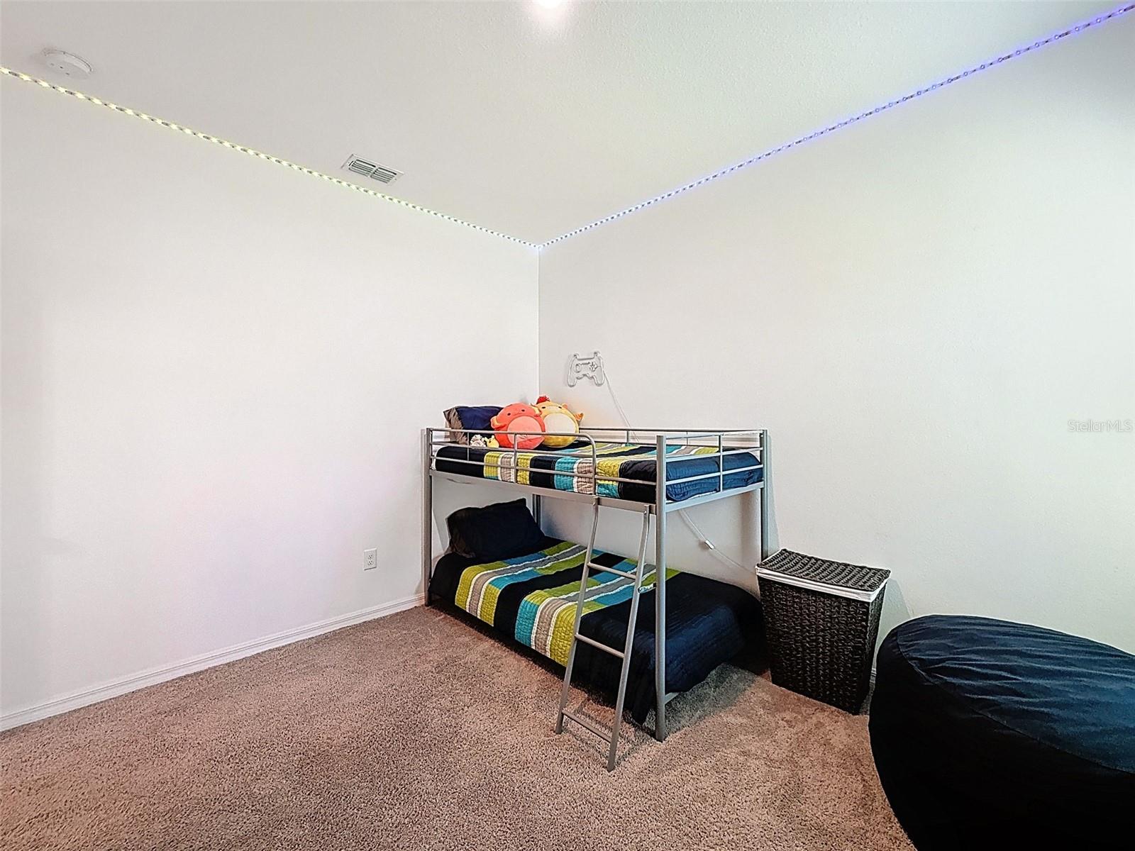 ROYAL HIGHLANDS - Residential