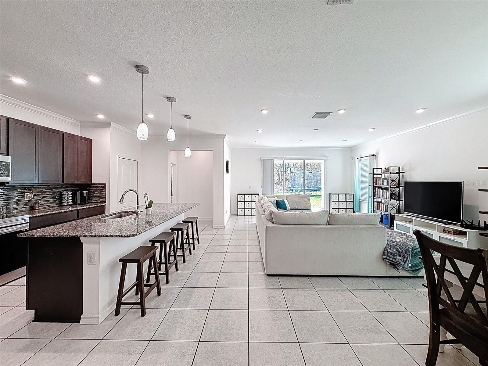 ROYAL HIGHLANDS - Residential