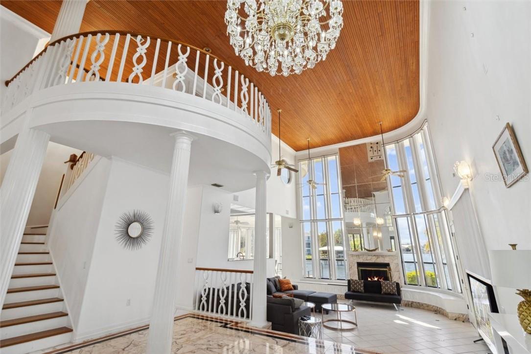 1128 N Circle DRIVE