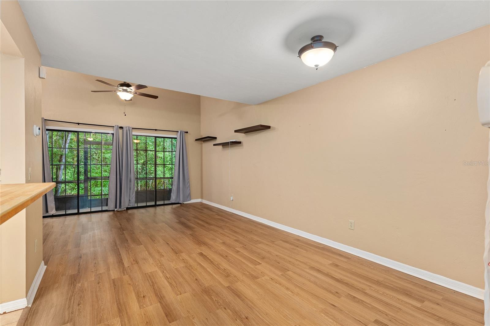 ROCKWOOD VILLAS - Residential