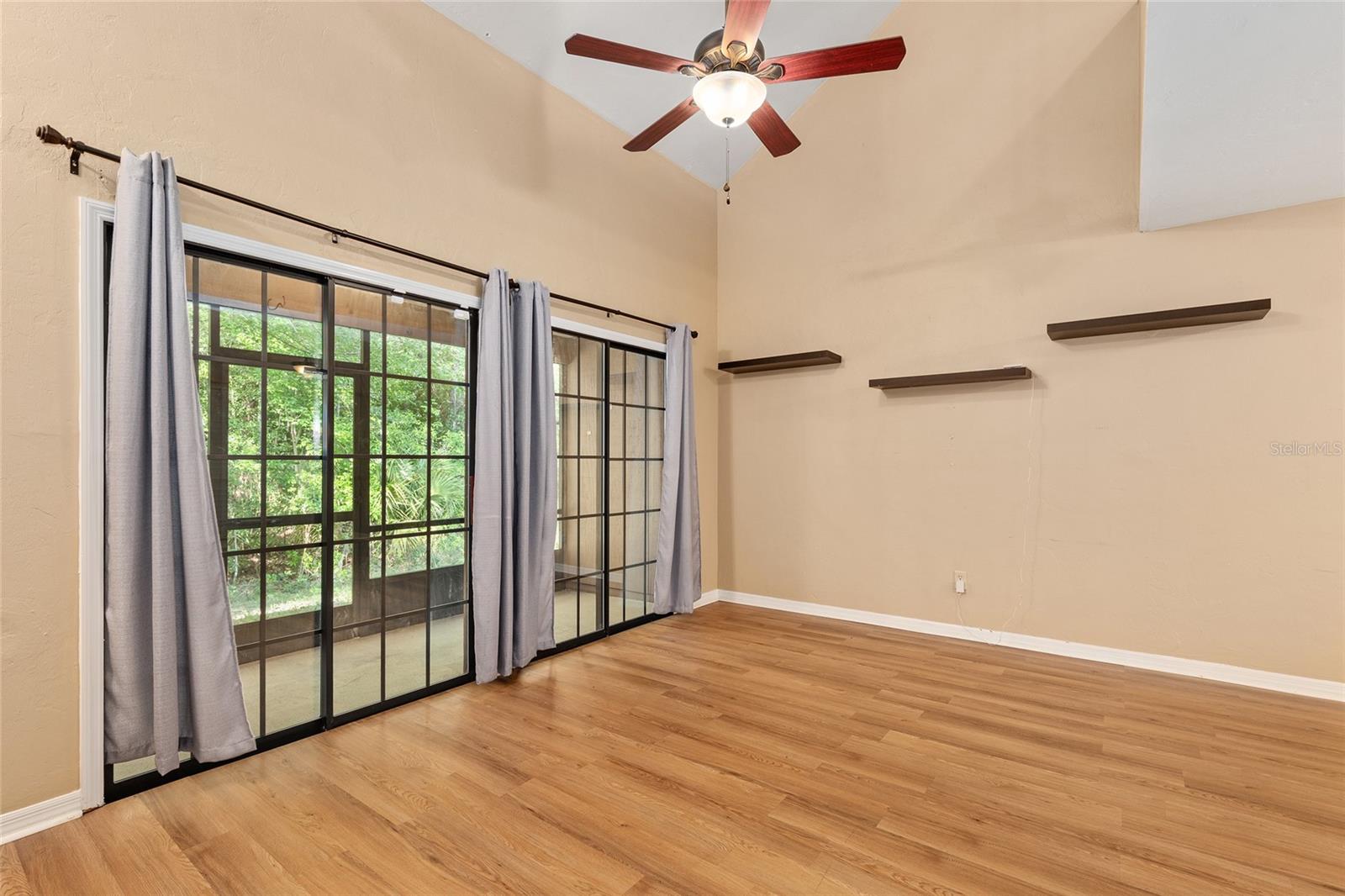 ROCKWOOD VILLAS - Residential
