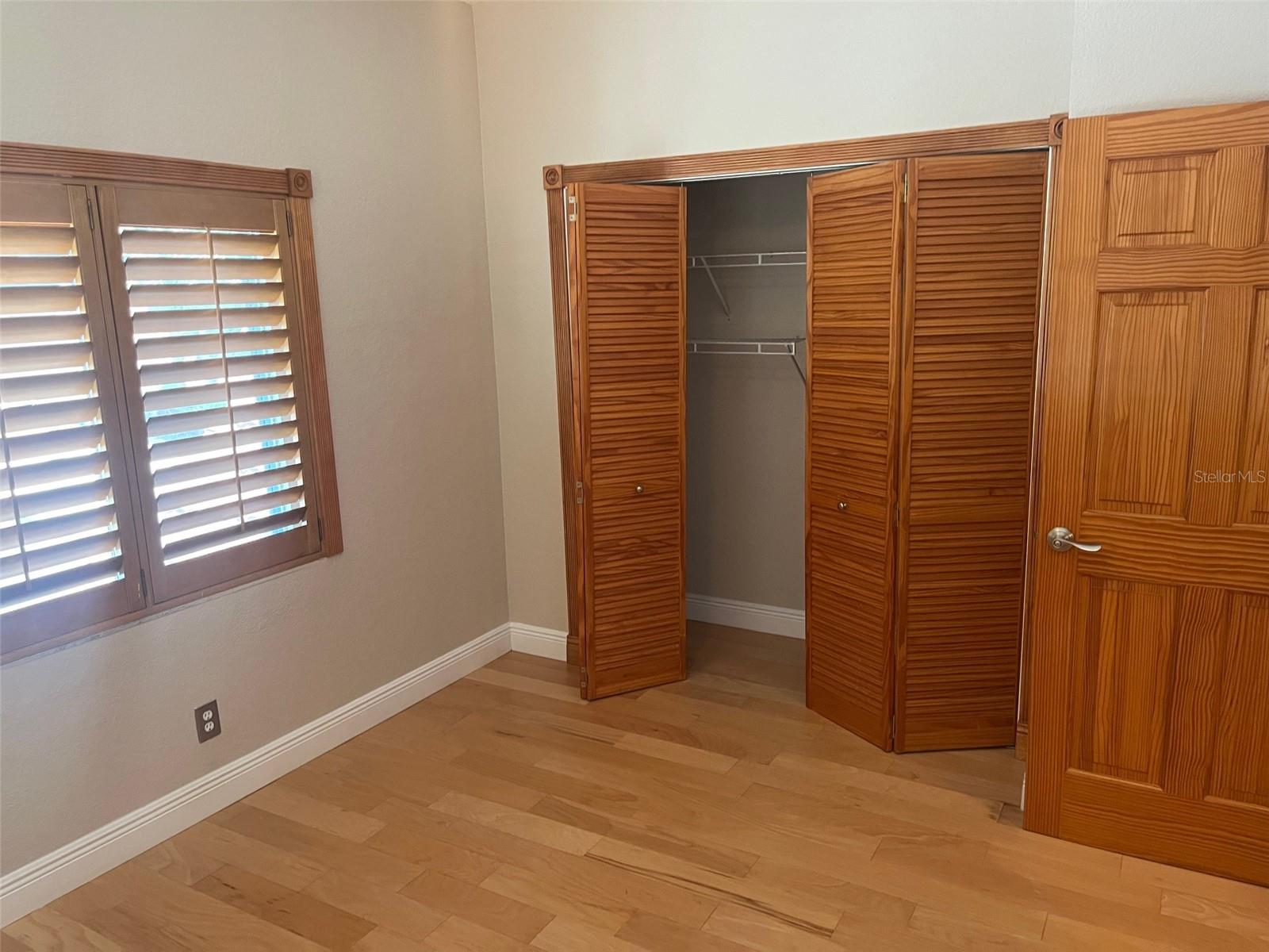 MIRABELLA TWNHMS SUB - Residential Lease