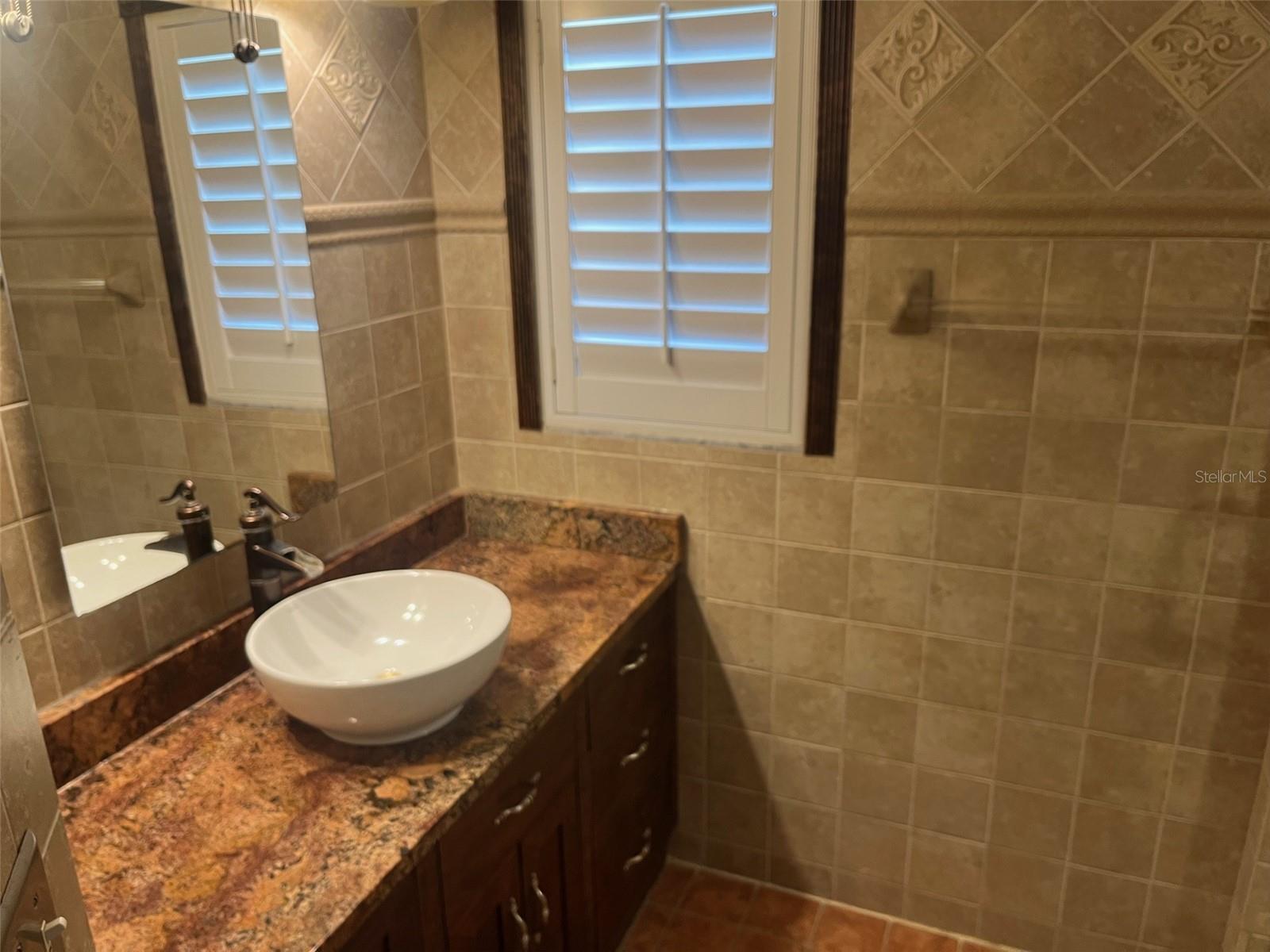 MIRABELLA TWNHMS SUB - Residential Lease