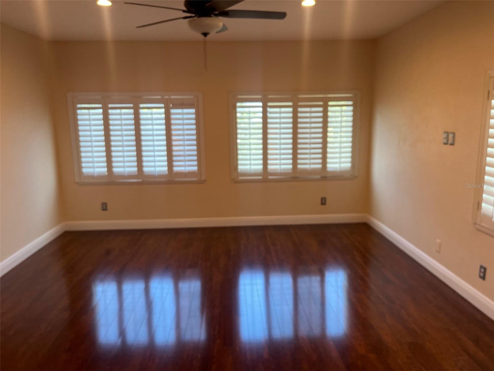 MIRABELLA TWNHMS SUB - Residential Lease