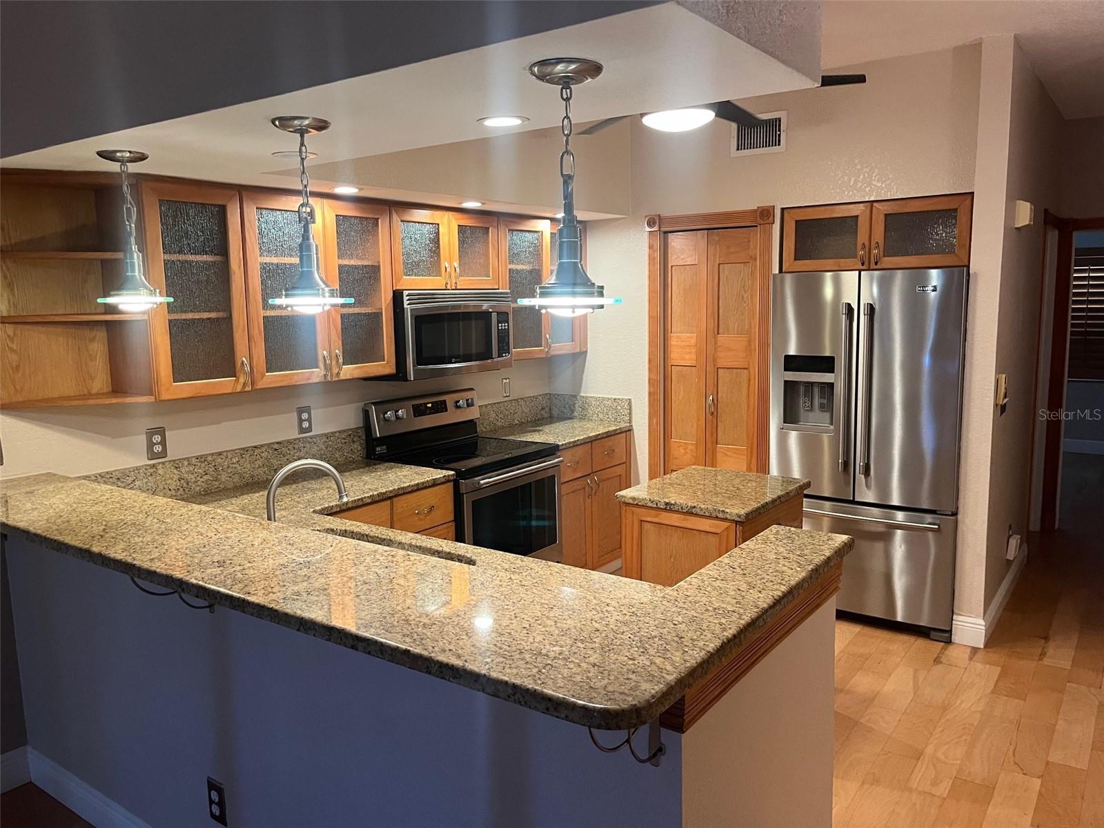 MIRABELLA TWNHMS SUB - Residential Lease