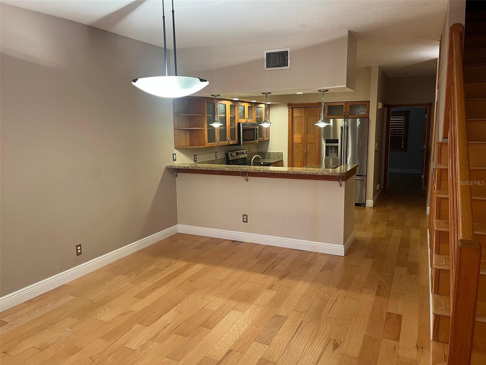 MIRABELLA TWNHMS SUB - Residential Lease