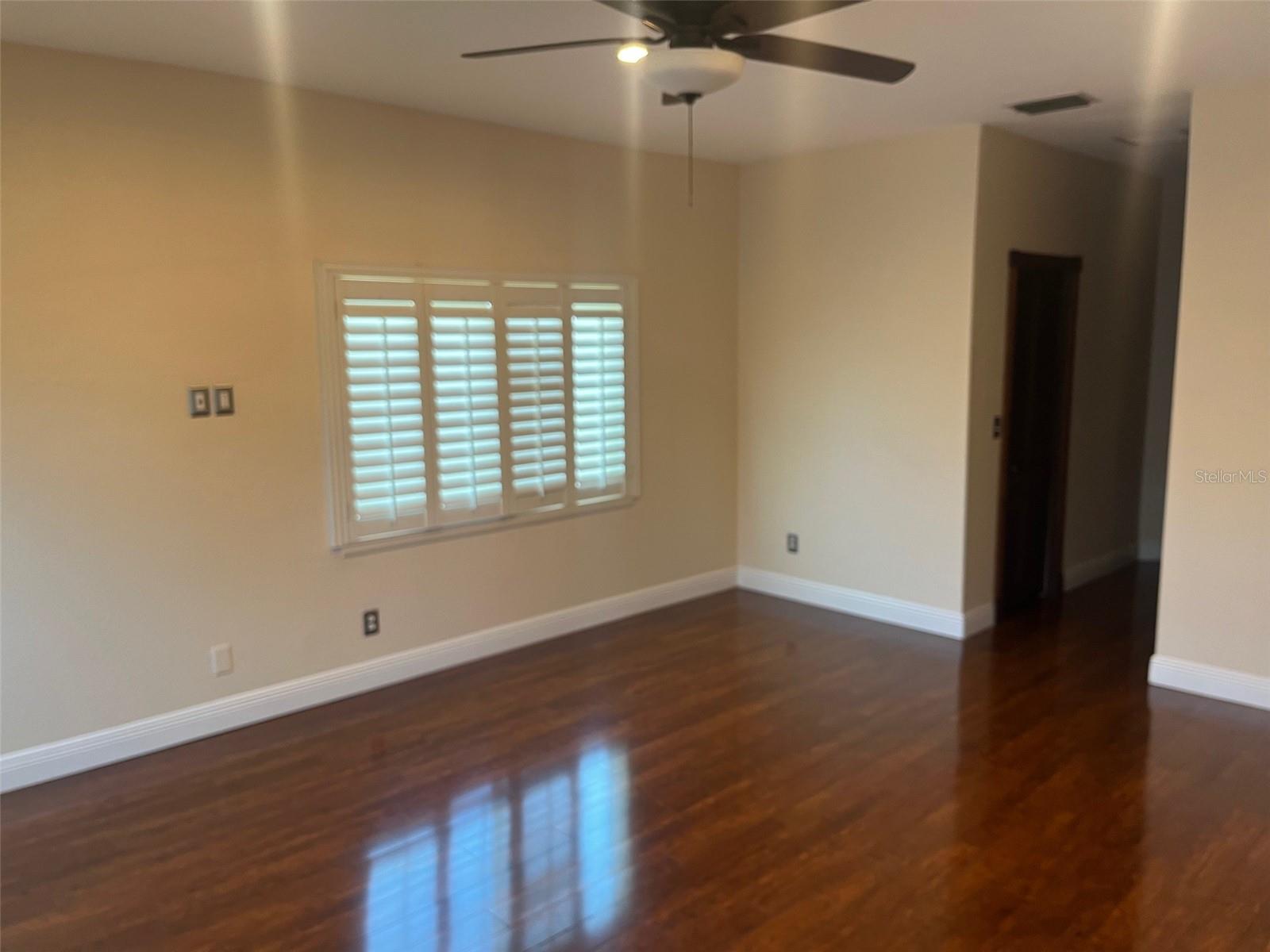 MIRABELLA TWNHMS SUB - Residential Lease