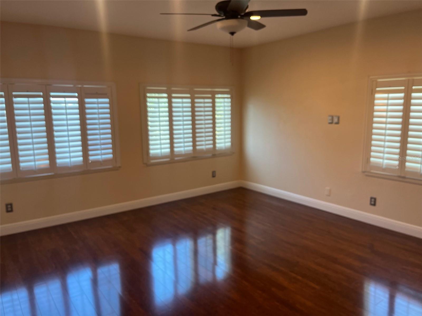 MIRABELLA TWNHMS SUB - Residential Lease
