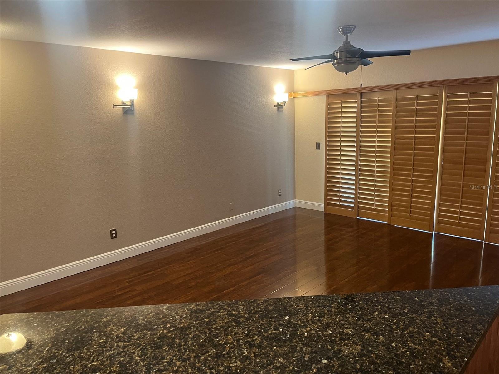 MIRABELLA TWNHMS SUB - Residential Lease