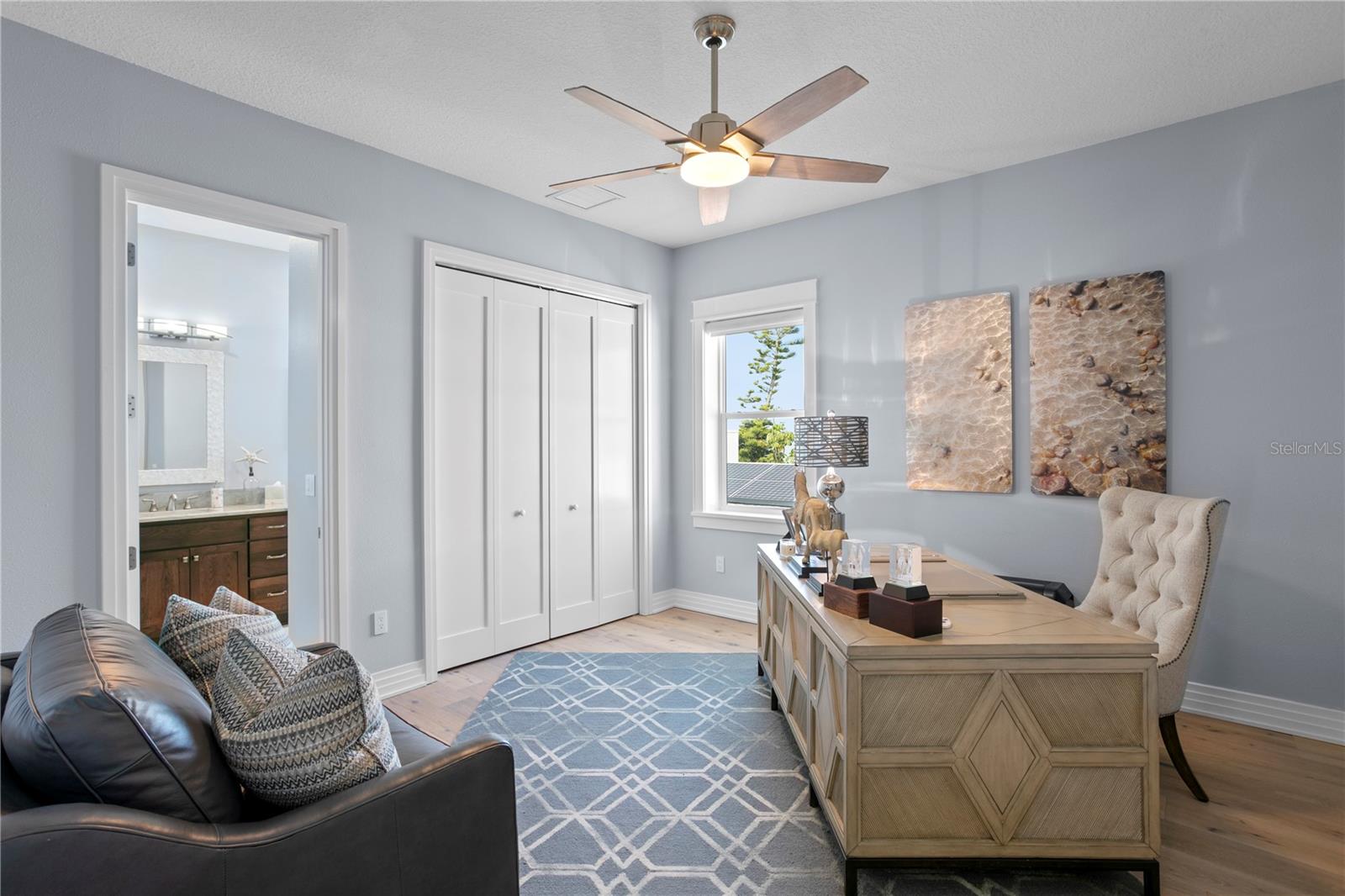 LONE PALM BEACH 1ST ADD - Residential