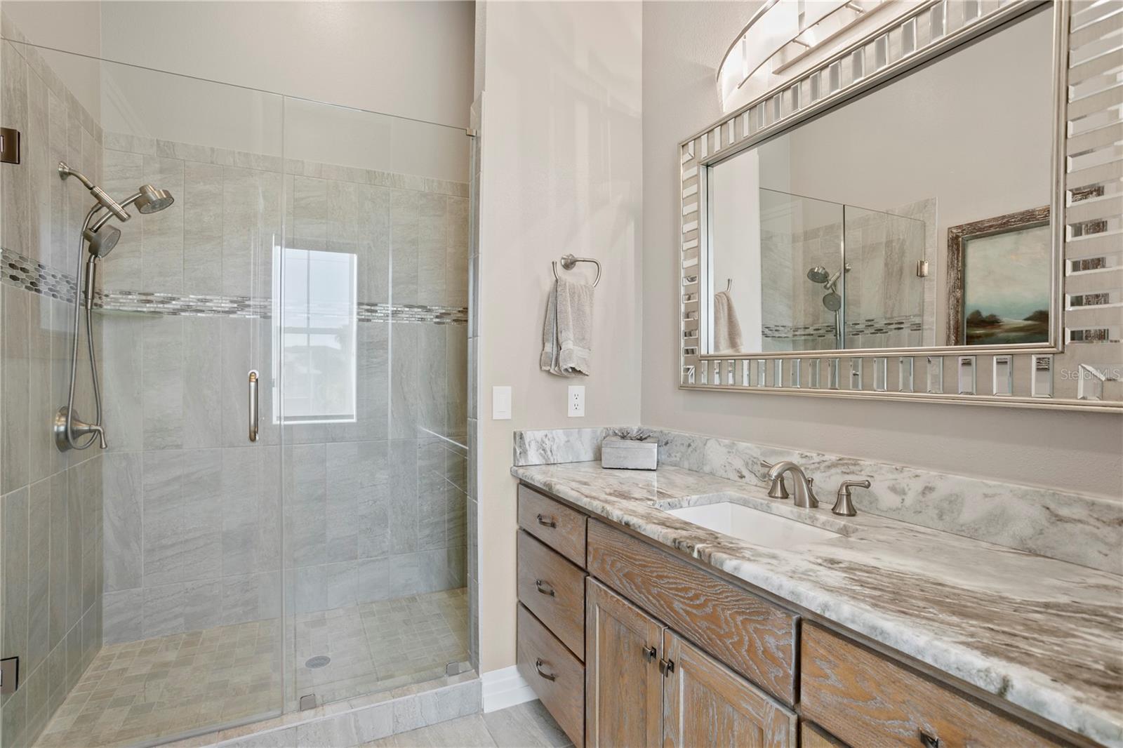 LONE PALM BEACH 1ST ADD - Residential