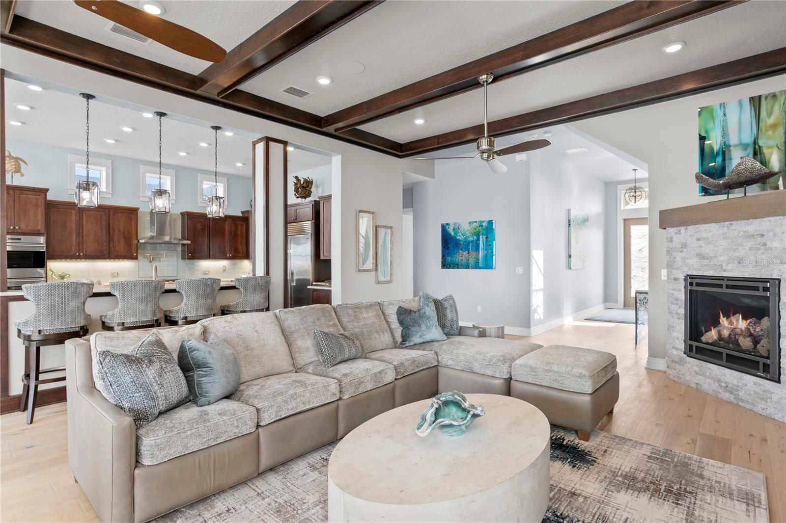 LONE PALM BEACH 1ST ADD - Residential