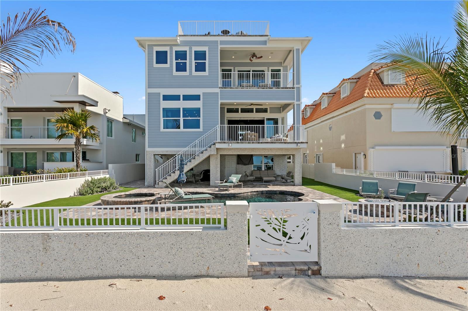 LONE PALM BEACH 1ST ADD - Residential