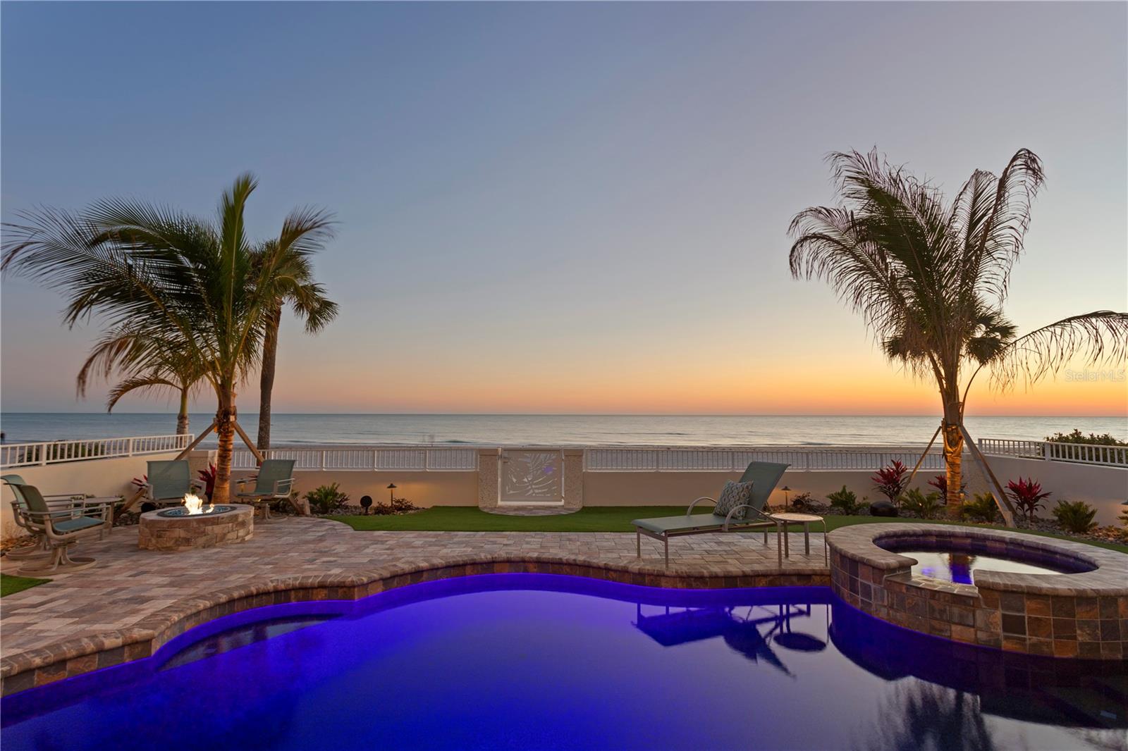 LONE PALM BEACH 1ST ADD - Residential