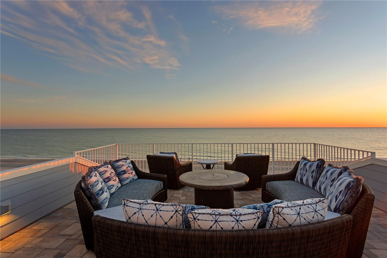 LONE PALM BEACH 1ST ADD - Residential