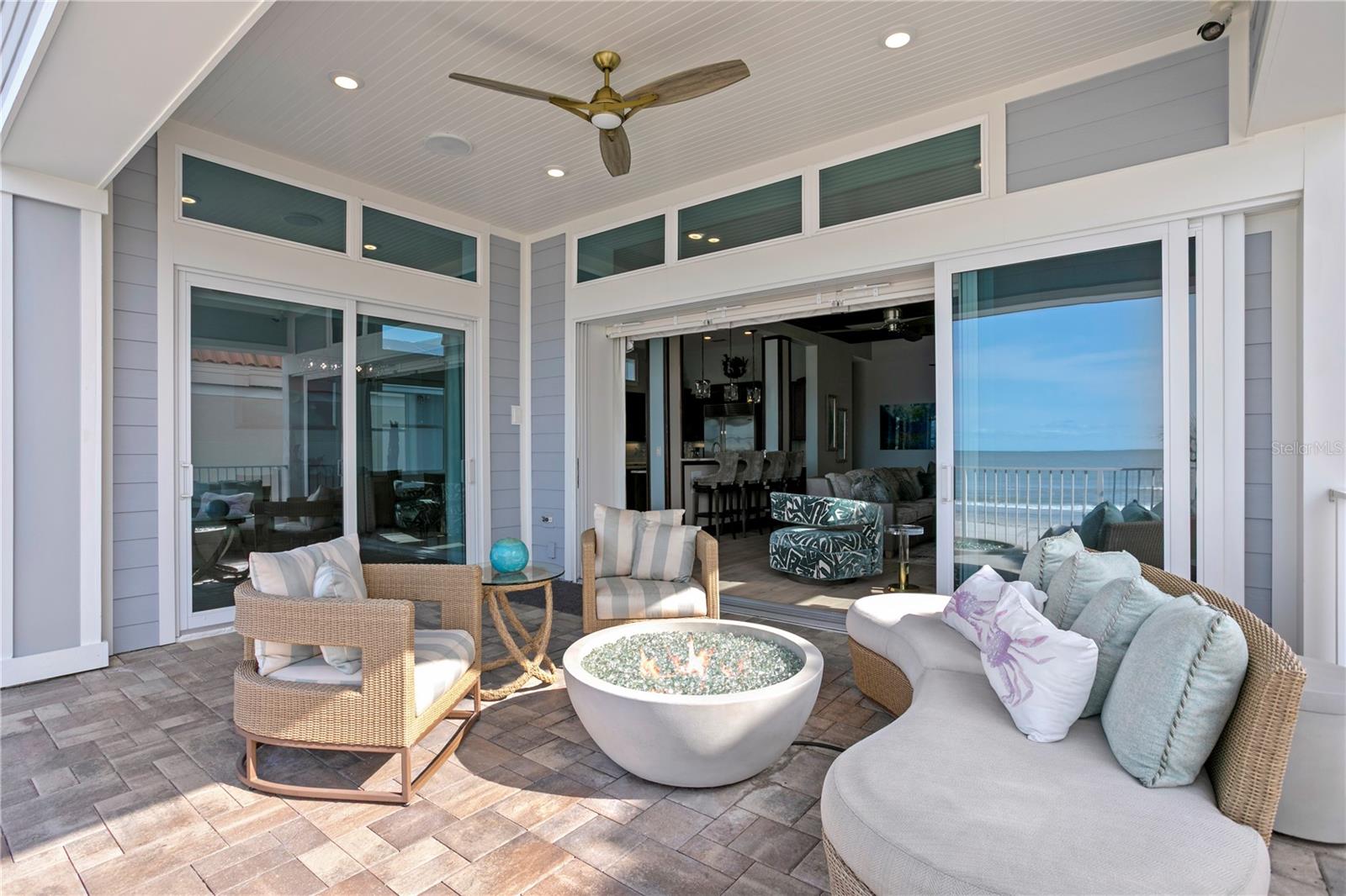 LONE PALM BEACH 1ST ADD - Residential