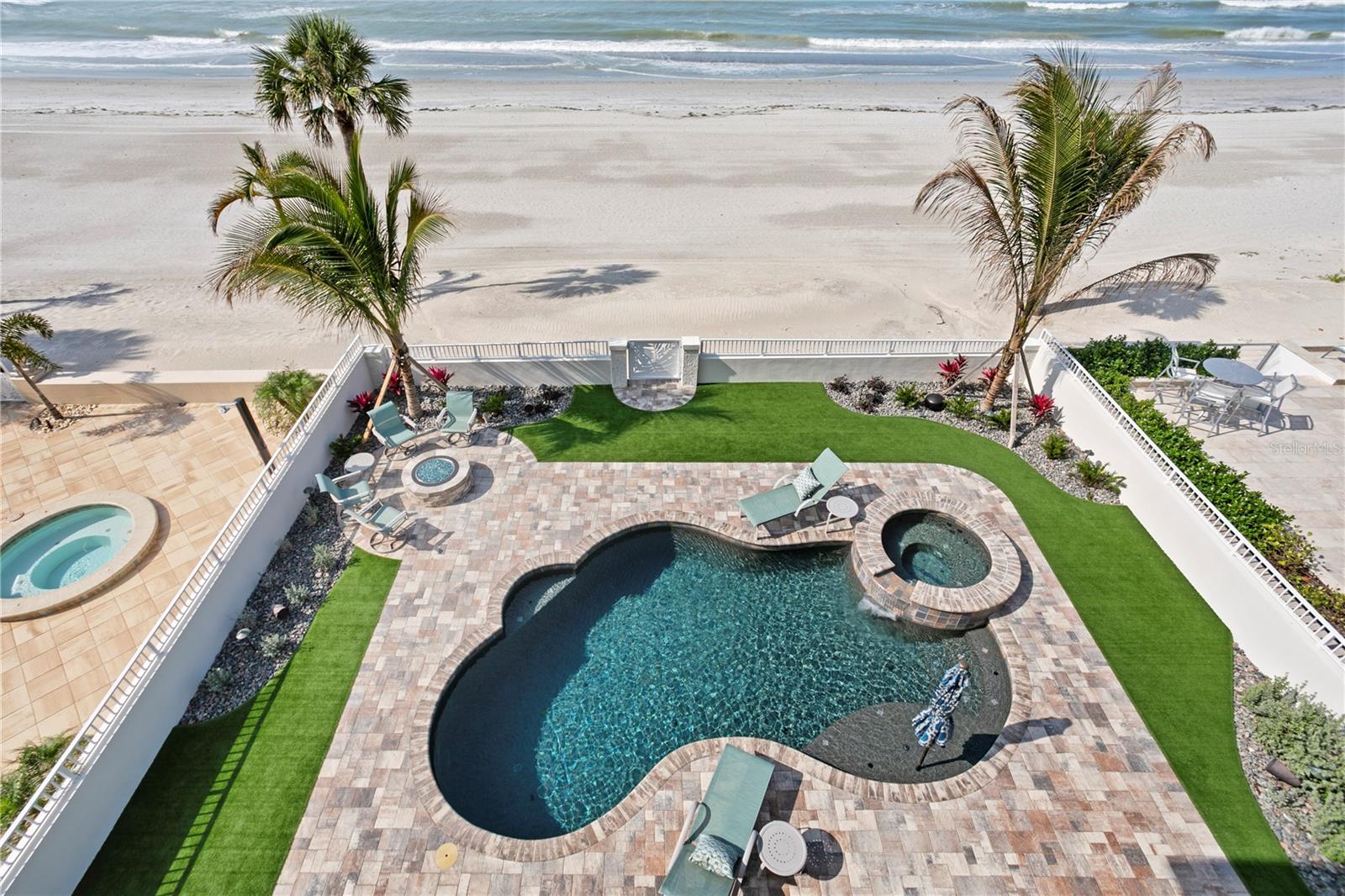 LONE PALM BEACH 1ST ADD - Residential