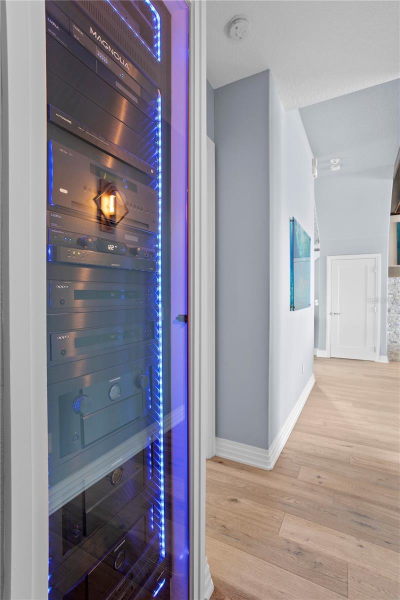 LONE PALM BEACH 1ST ADD - Residential