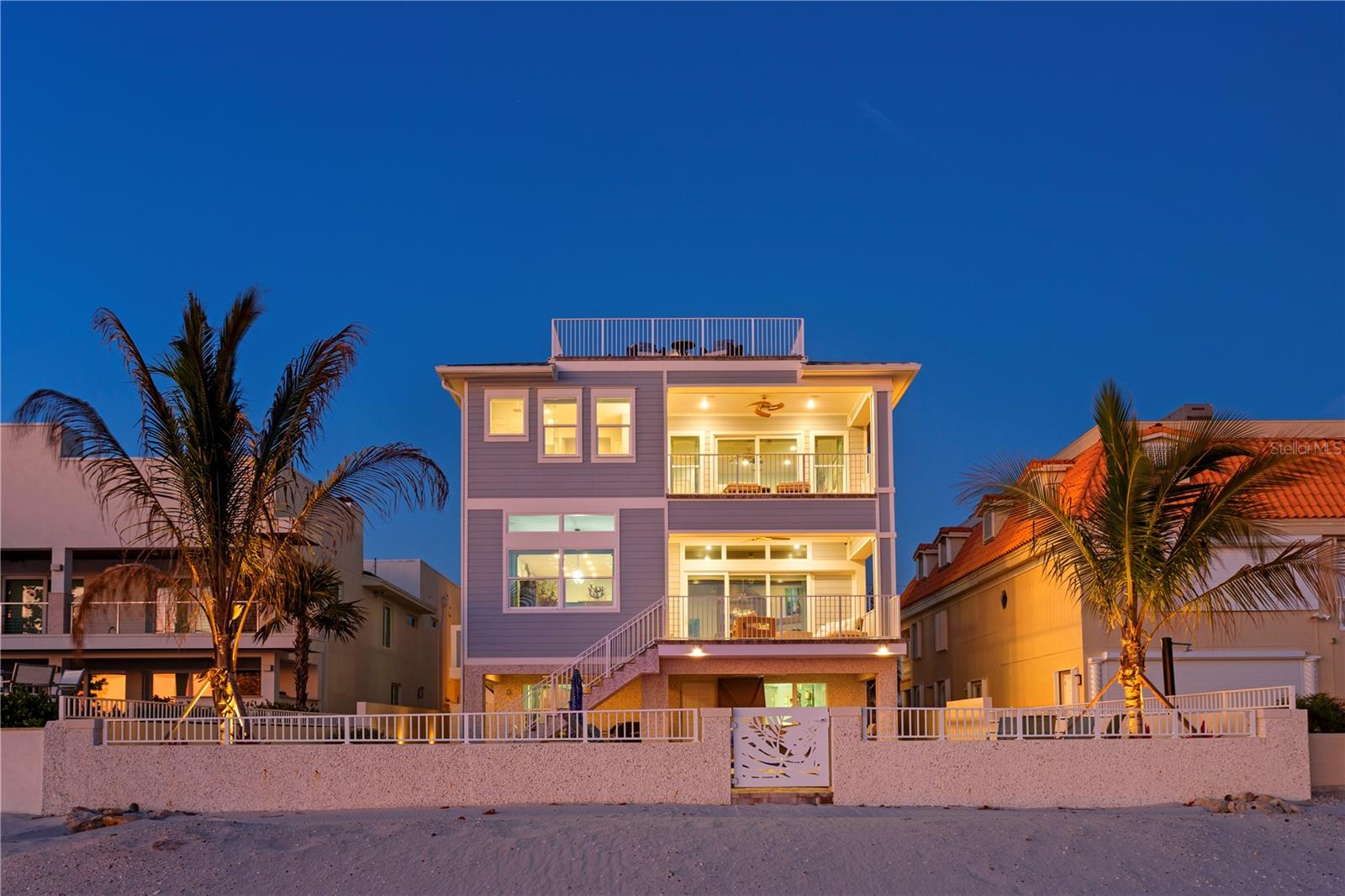 LONE PALM BEACH 1ST ADD - Residential