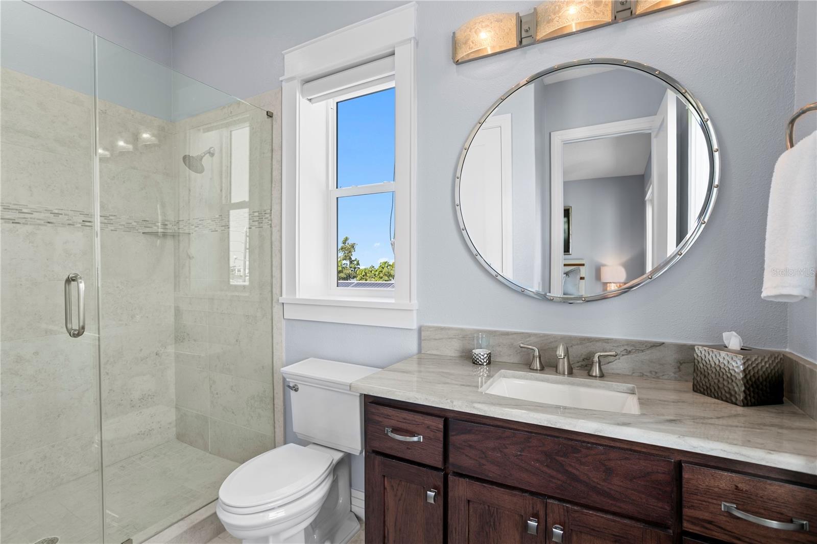 LONE PALM BEACH 1ST ADD - Residential