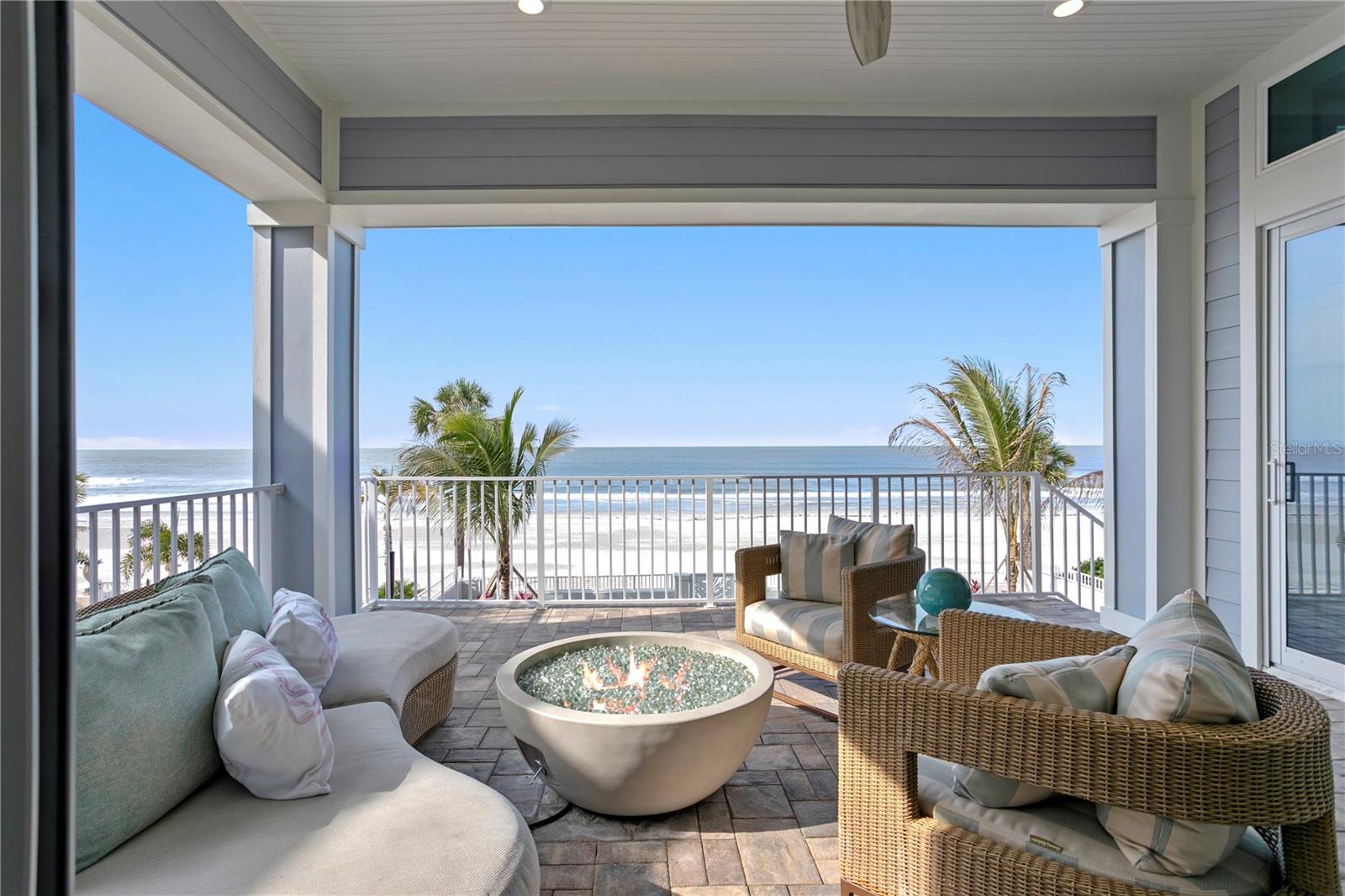 LONE PALM BEACH 1ST ADD - Residential