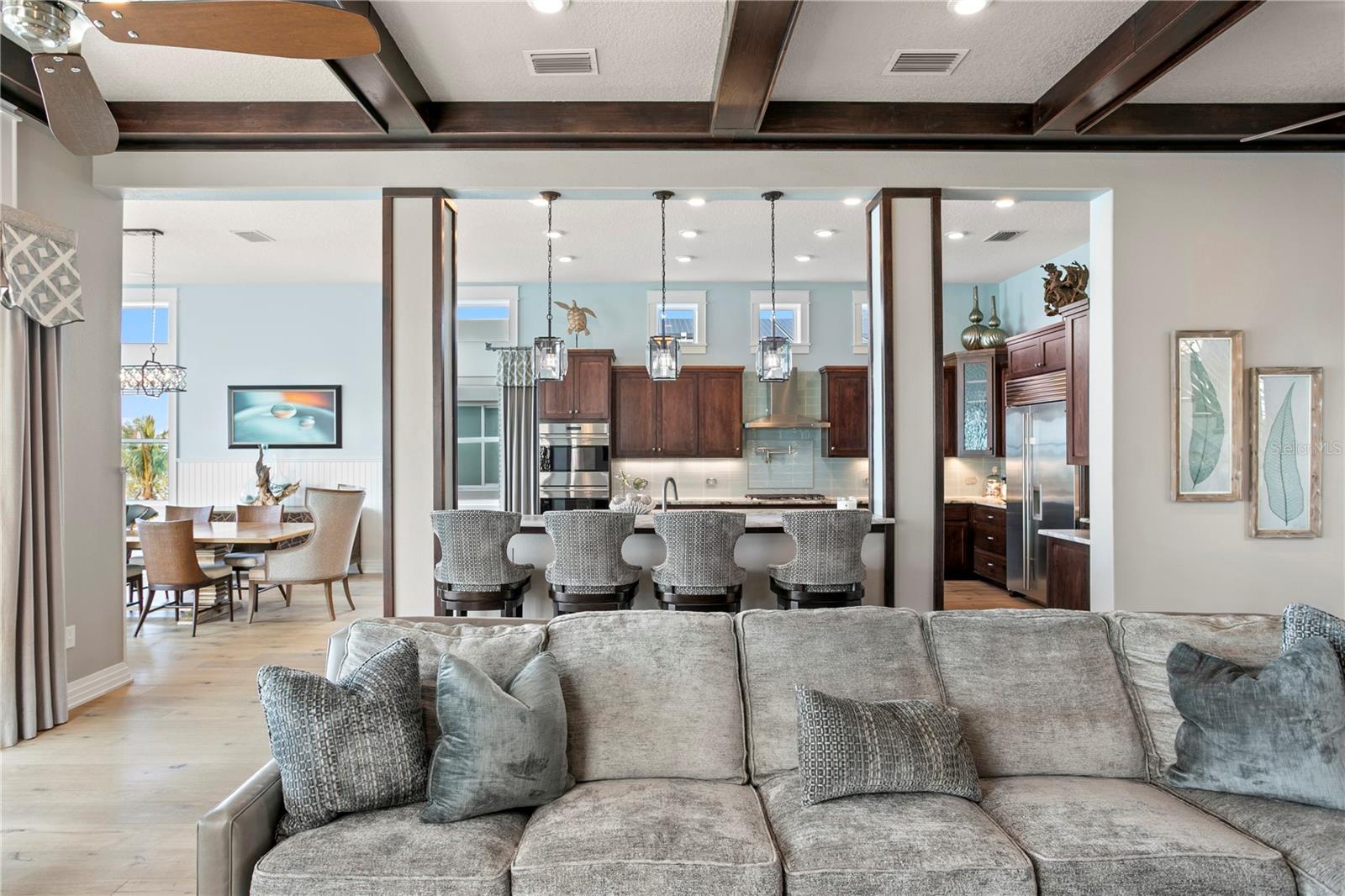 LONE PALM BEACH 1ST ADD - Residential