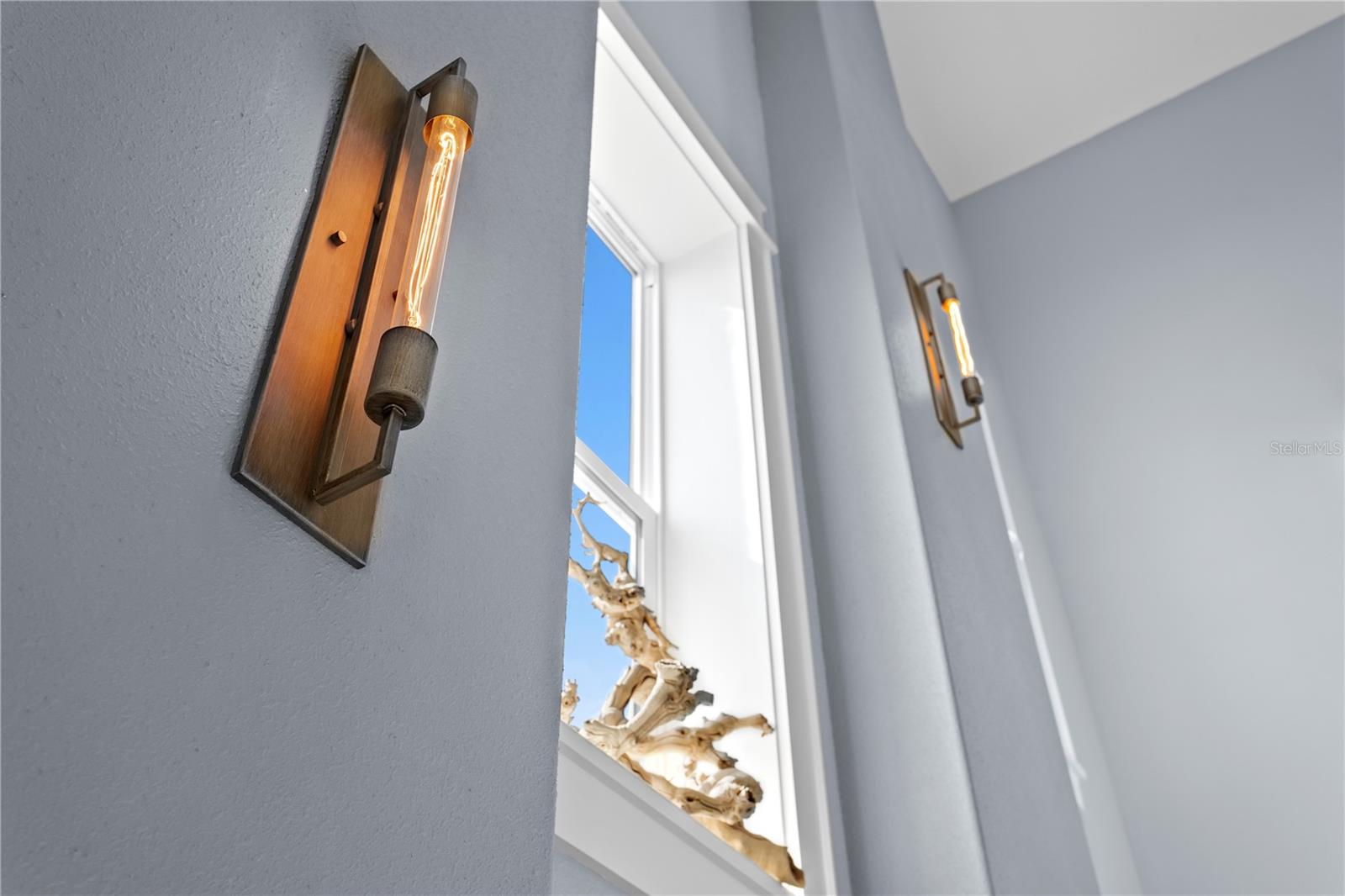 LONE PALM BEACH 1ST ADD - Residential