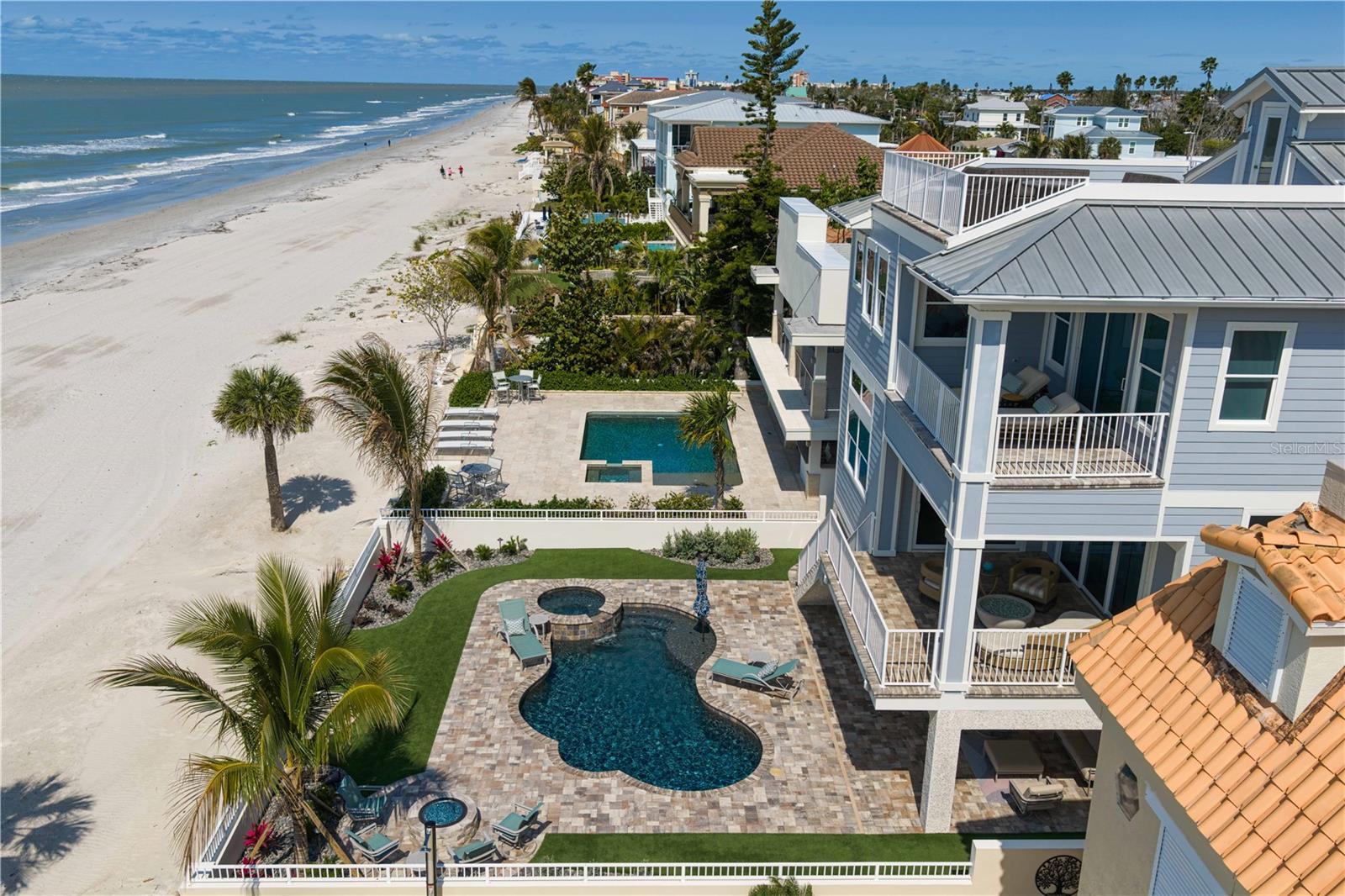 LONE PALM BEACH 1ST ADD - Residential