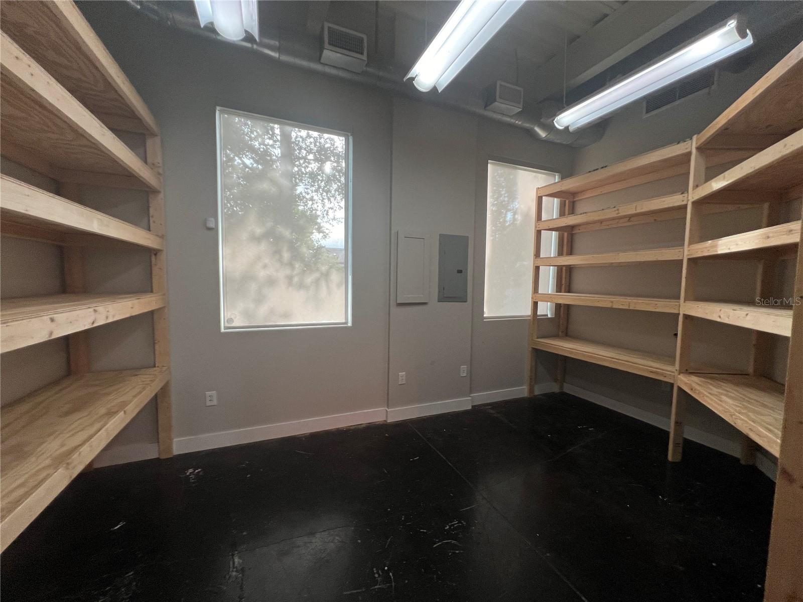 PALMARIA - Commercial Lease