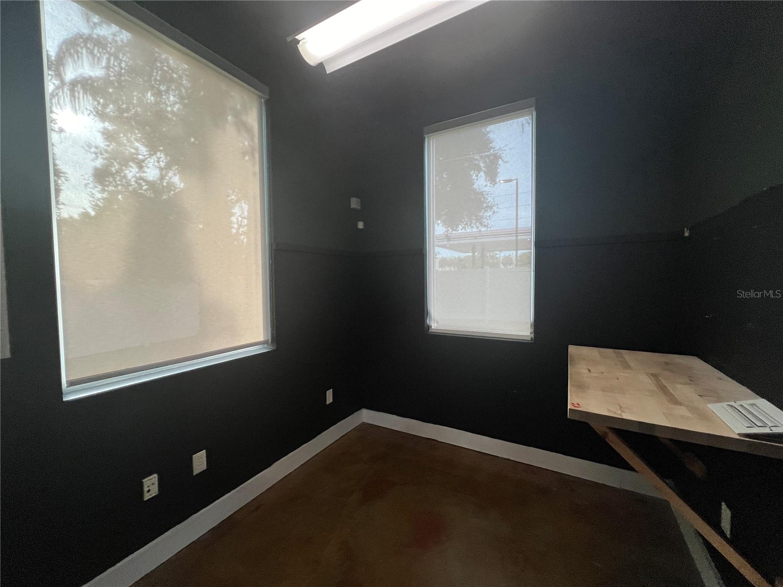 PALMARIA - Commercial Lease