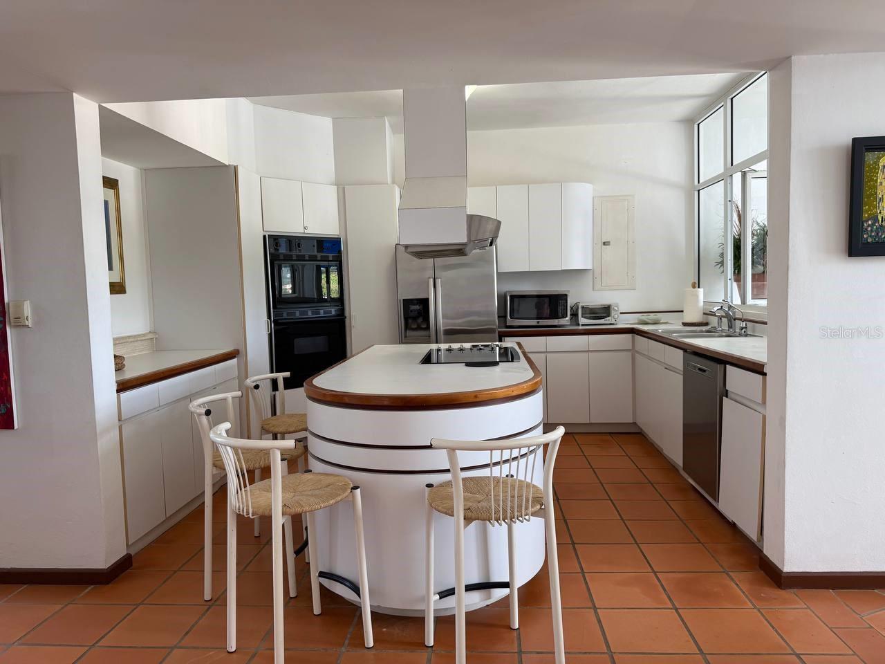 VILLA LAS BRISAS - Residential