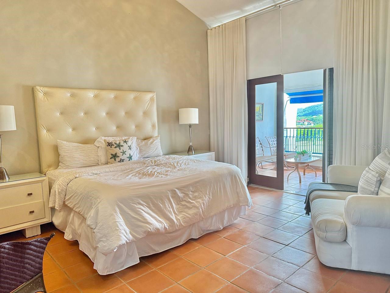 VILLA LAS BRISAS - Residential