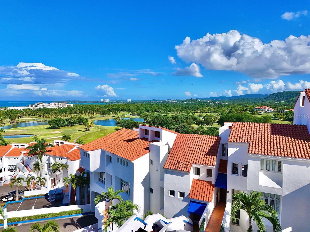 VILLA LAS BRISAS - Residential