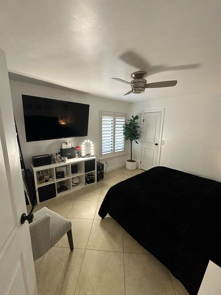 VALENCIA HILLS - Residential Lease