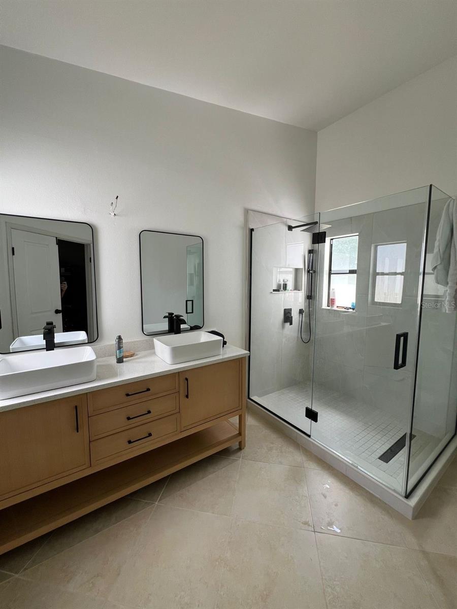 VALENCIA HILLS - Residential Lease